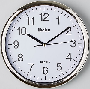Часы  DELTA  DT7-0004  (24.5 см х 4 см, плавный ход)